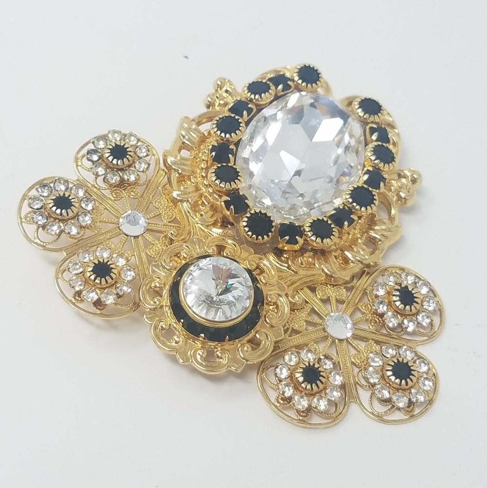 Vintage signed Jane 1999 brooch collectible rhinestones pin filigree gold tone
